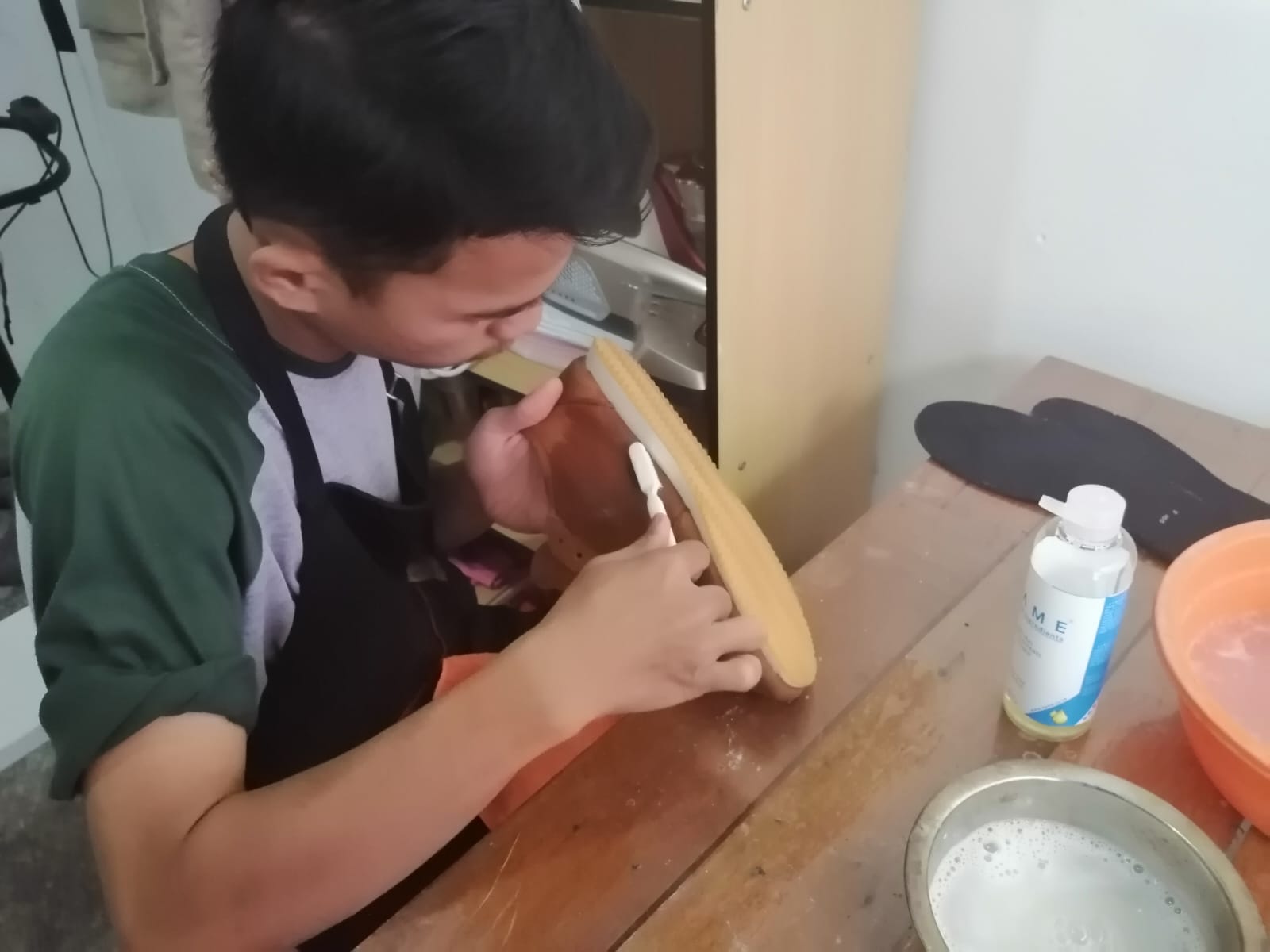 Jasa Cuci Sepatu